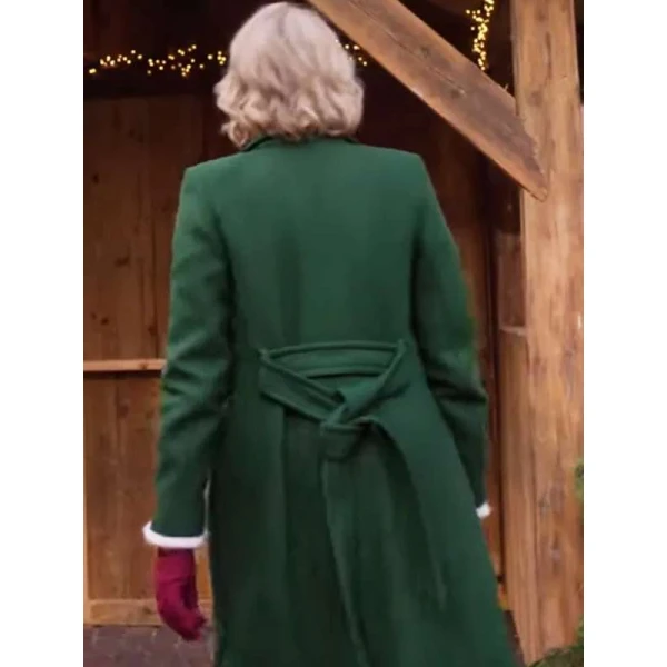 A Heidelberg Holiday Ginna Claire Mason Green Coat