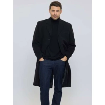 A Keller Christmas Vacation Jonathan Bennett Black Coat