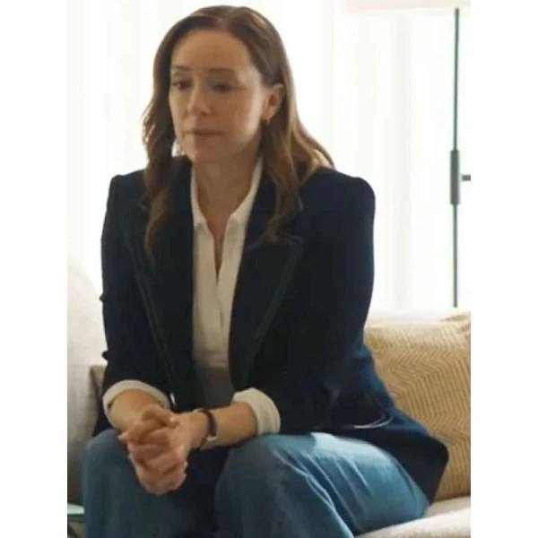 Amy Larsen Doc S02 Blue Blazer