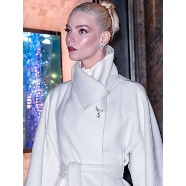 Anya Taylor Joy NYC 2025 White Trench Coat