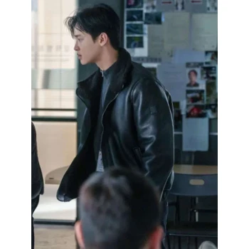 Cha Soo-yeol Queen Mantis Shearling Leather Jacket Cha Soo-yeol Queen Mantis Shearling Leather Jacket