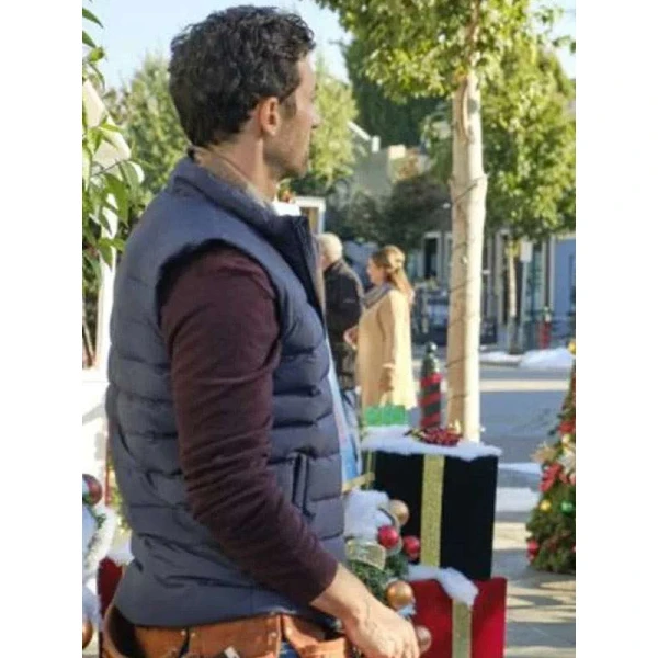 David Alpay The Christmas Ring Blue Vest