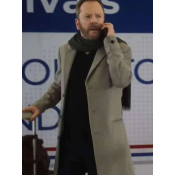 Kiefer Sutherland Tinsel Town 2025 Grey Coat