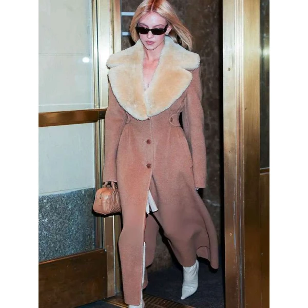 New York City Sydney Sweeney Shearling Coat