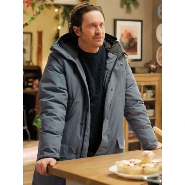 Oliver Hudson A Merry Little Ex-Mas Hooded Jacket