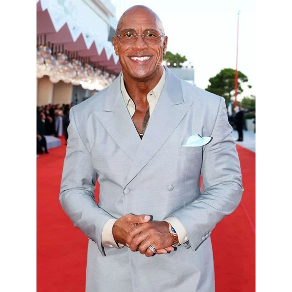 The Smashing Machine 2025 Premiere Dwayne Johnson Suit