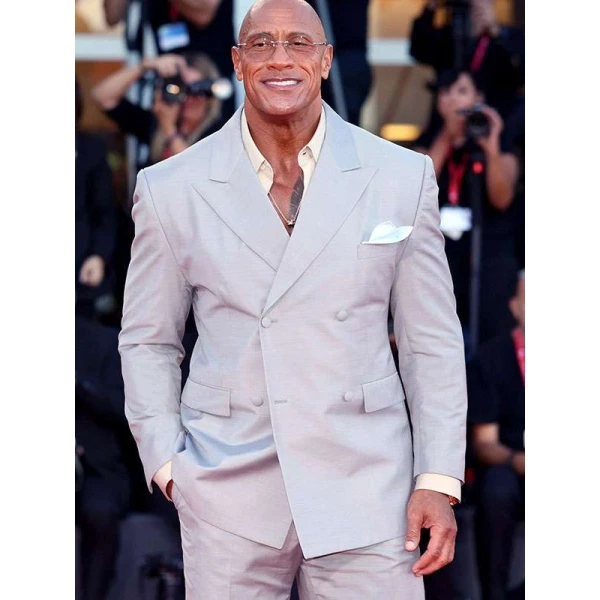 The Smashing Machine 2025 Premiere Dwayne Johnson Suit
