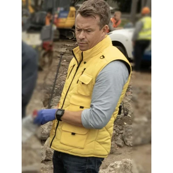 Todd Lasance NCIS Sydney S02 Yellow Vest